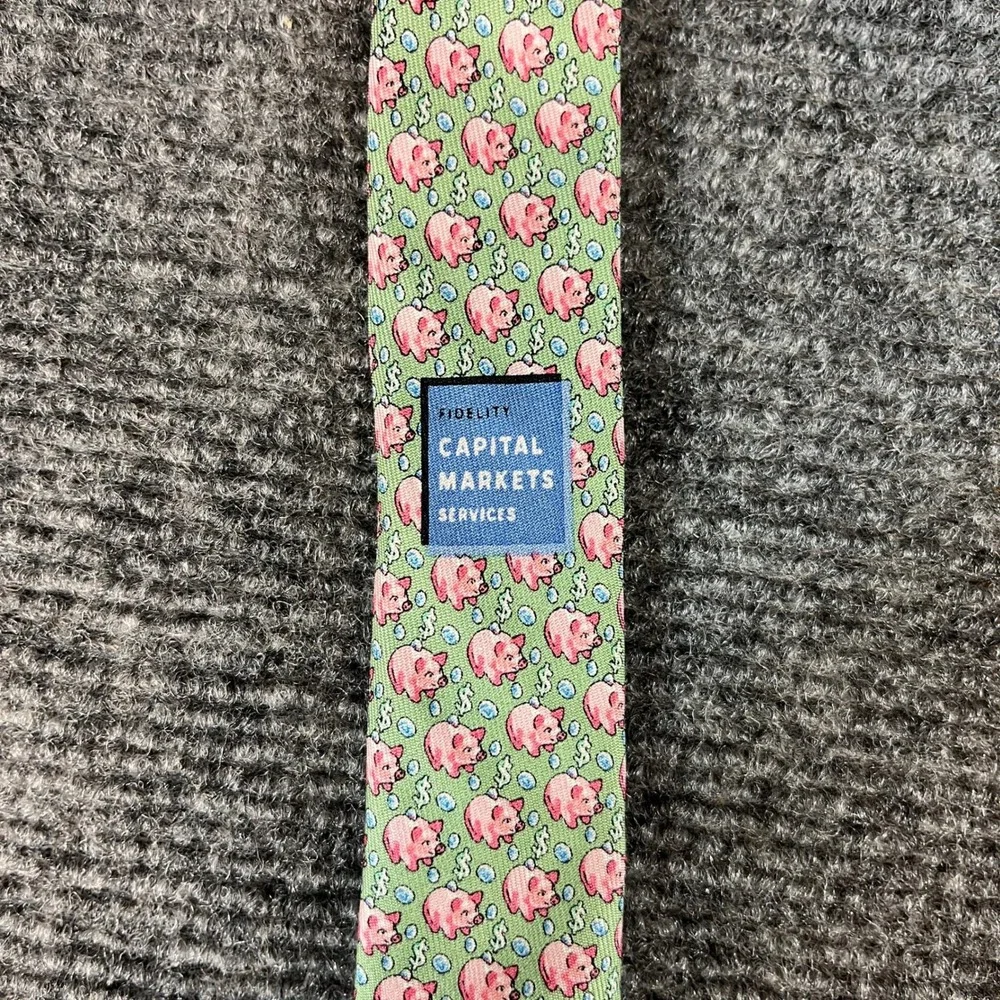 Vineyard Vines Mens Silk Tie Green Pink Piggy Bank Fidelity Capital Markets 59